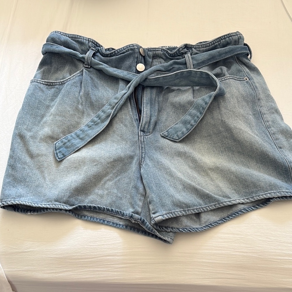 Reitmans “The Super High Rise” Denim Shorts